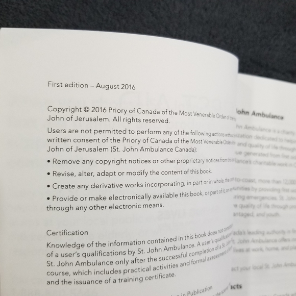 St. John Ambulance First Aid Reference Guide - First Edition - Picture 3 of 3